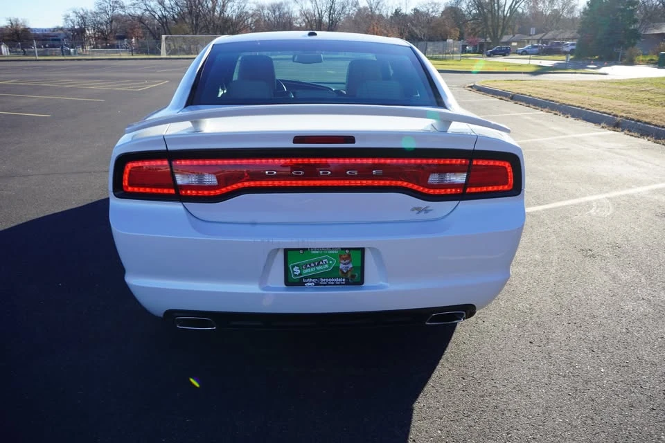 2017 Dodge Charger 7th Gen - Image 16 of 20