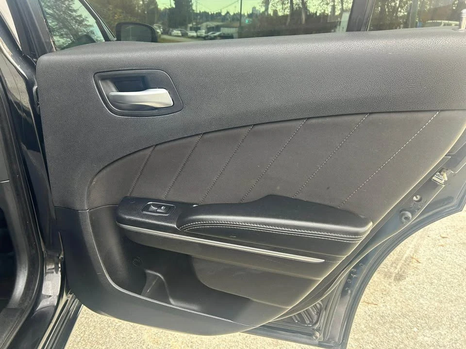 2017 Dodge Charger 7th Gen - Image 13 of 17
