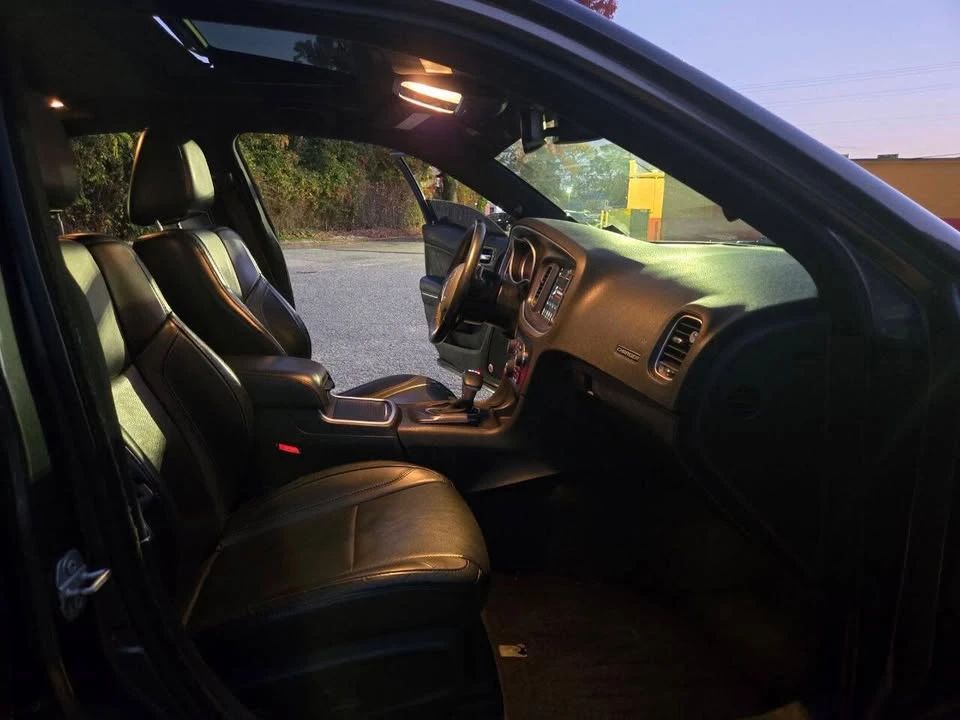 2017 Dodge Charger 7th Gen - Image 13 of 20