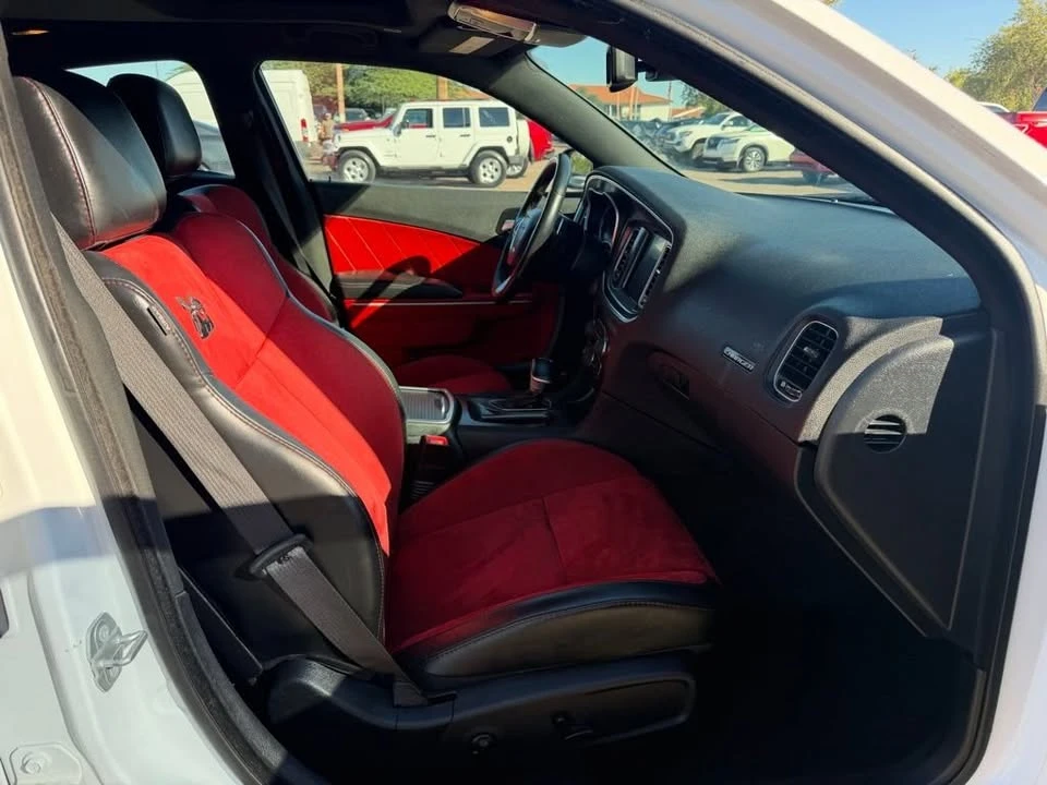 2017 Dodge Charger 7th Gen - Image 17 of 19