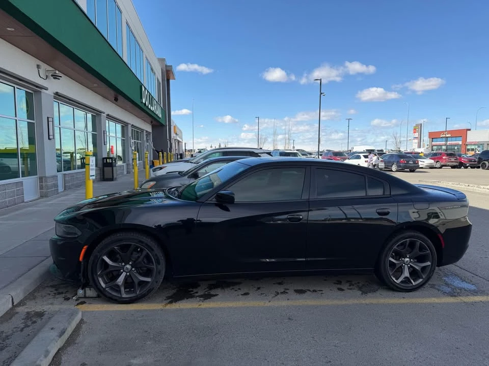 2017 Dodge Charger - Image 2 of 4