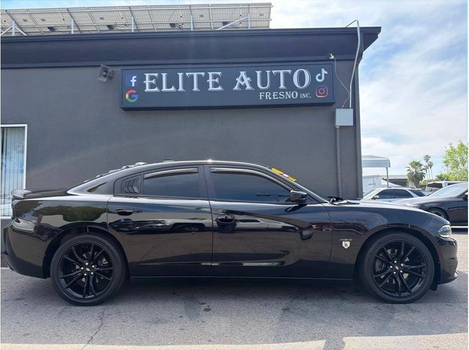 2017 Dodge Charger 7th Gen - Image 2 of 12
