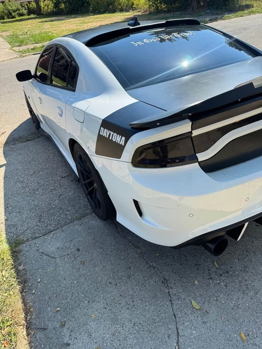 2017 Dodge Charger SRT & 392 7th Gen - Image 4 of 6