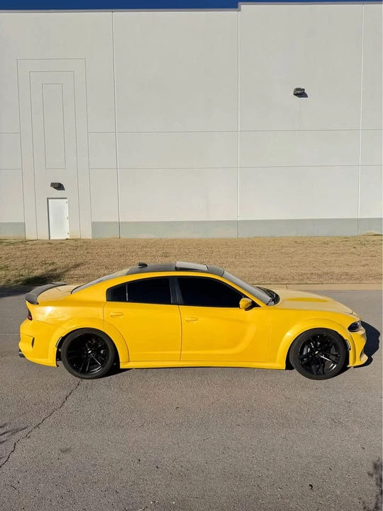 2017 Dodge Charger SRT & 392 7th Gen - Image 2 of 12