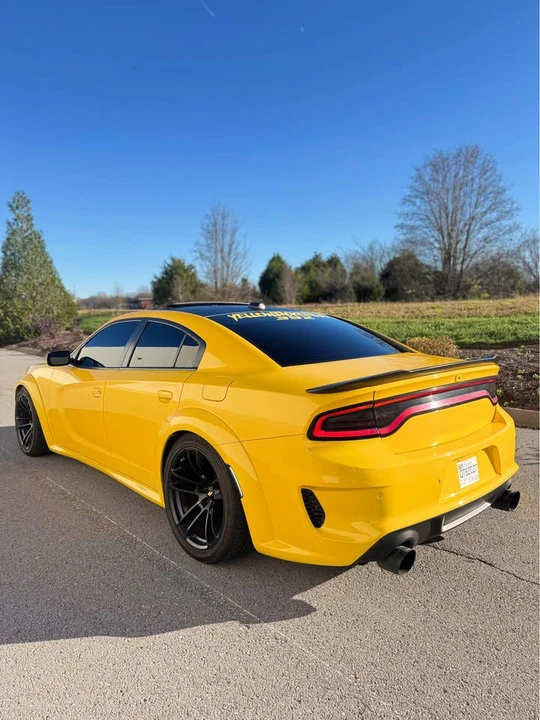 2017 Dodge Charger SRT & 392 7th Gen - Image 4 of 12
