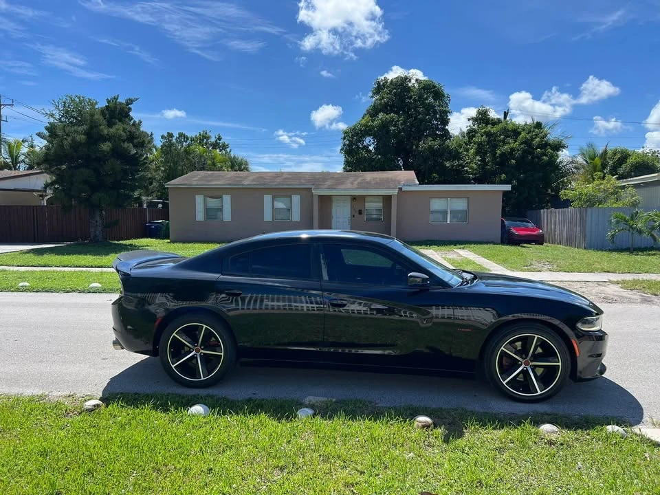 2017 Dodge Charger 7th Gen - Image 5 of 11