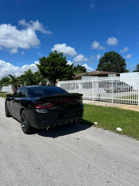 2017 Dodge Charger 7th Gen - Image 9 of 11