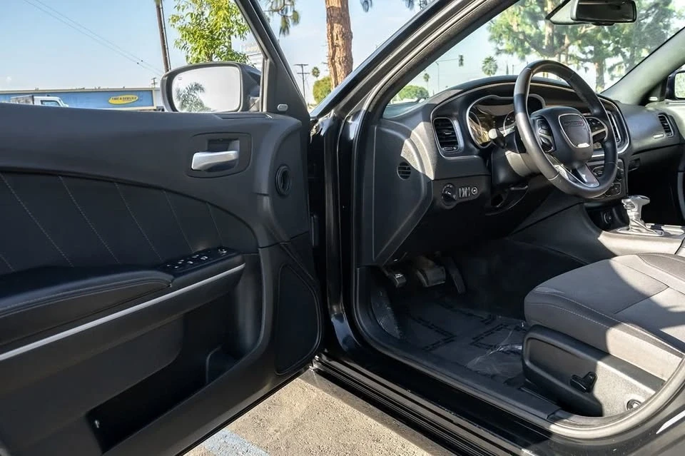 2017 Dodge Charger 7th Gen - Image 12 of 15