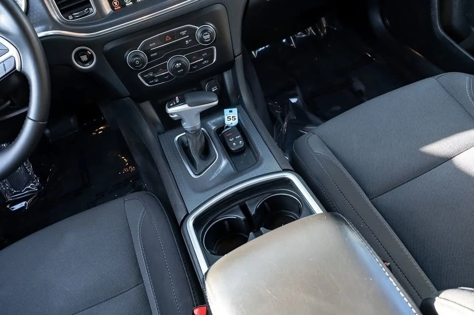 2017 Dodge Charger 7th Gen - Image 9 of 15