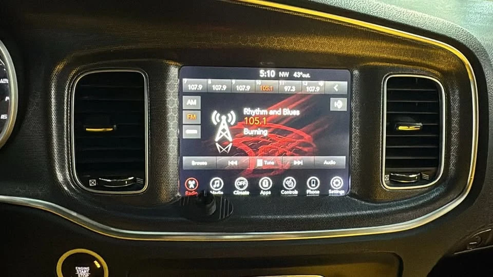 2017 Dodge Charger 7th Gen - Image 14 of 17