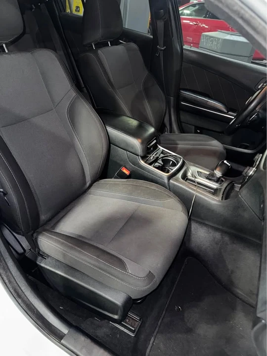 2017 Dodge Charger 7th Gen - Image 9 of 12