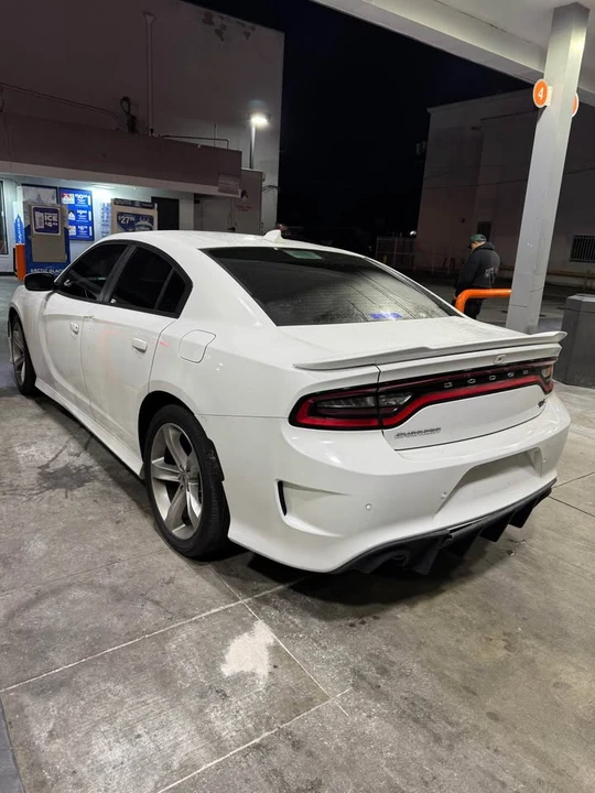 2017 Dodge Charger 7th Gen - Image 4 of 12