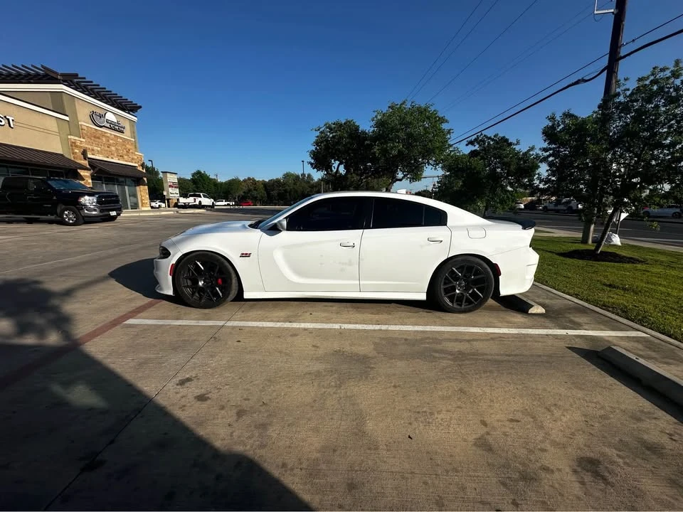 2017 Dodge Charger SRT & 392 7th Gen - Image 2 of 8