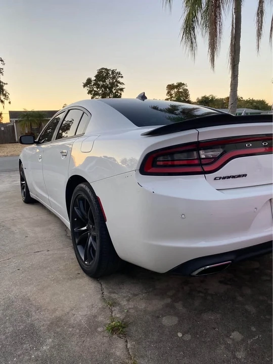 2017 Dodge Charger 7th Gen - Image 4 of 8