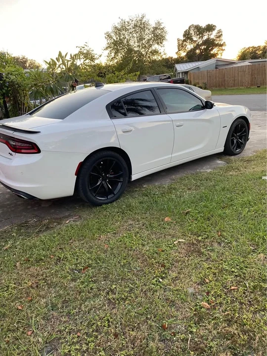 2017 Dodge Charger 7th Gen - Image 6 of 8
