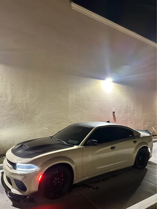 2017 Dodge Charger 7th Gen - Image 2 of 5