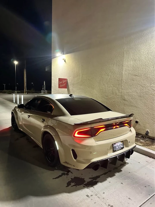 2017 Dodge Charger 7th Gen - Image 3 of 5