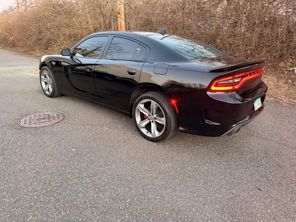 2017 Dodge Charger 7th Gen - Image 2 of 8