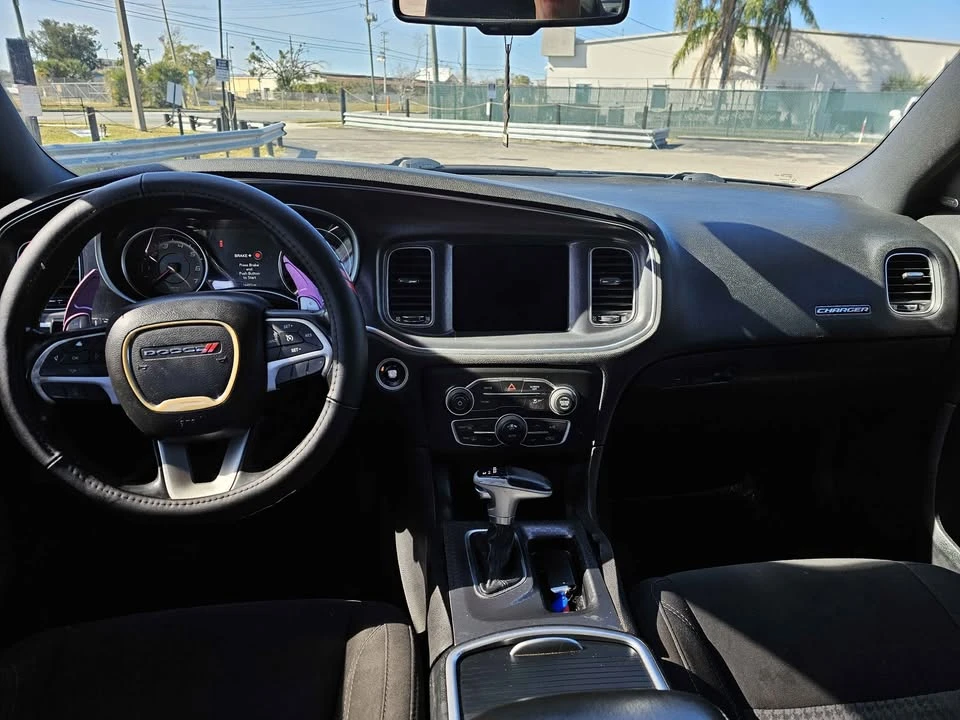 2017 Dodge Charger 7th Gen - Image 11 of 13