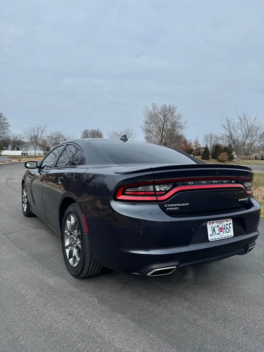 2017 Dodge Charger 7th Gen - Image 4 of 19