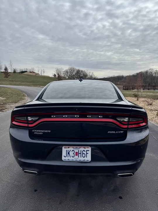 2017 Dodge Charger 7th Gen - Image 6 of 19