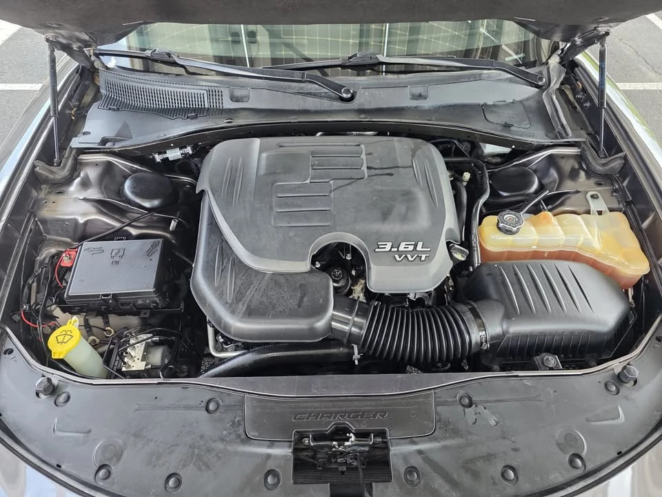 2017 Dodge Charger 7th Gen - Image 17 of 18