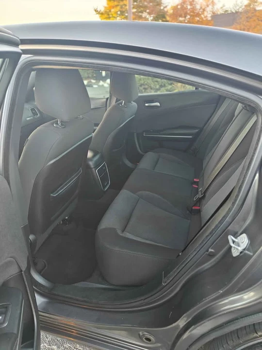 2017 Dodge Charger 7th Gen - Image 9 of 10