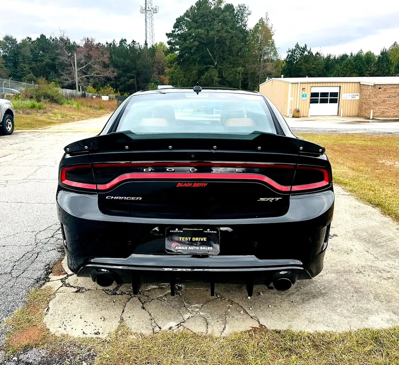 2017 Dodge Charger SRT & 392 7th Gen - Image 4 of 19