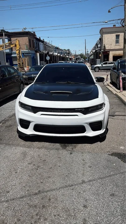 2017 Dodge Charger SRT & 392 7th Gen - Image 4 of 6