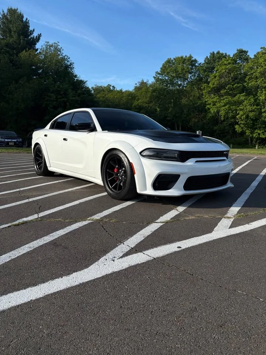 2017 Dodge Charger SRT & 392 7th Gen - Image 2 of 6