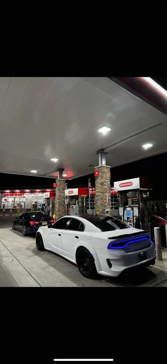 2017 Dodge Charger SRT & 392 7th Gen - Image 5 of 6