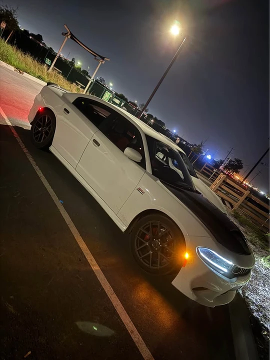 2017 Dodge Charger SRT & 392 7th Gen - Image 9 of 13