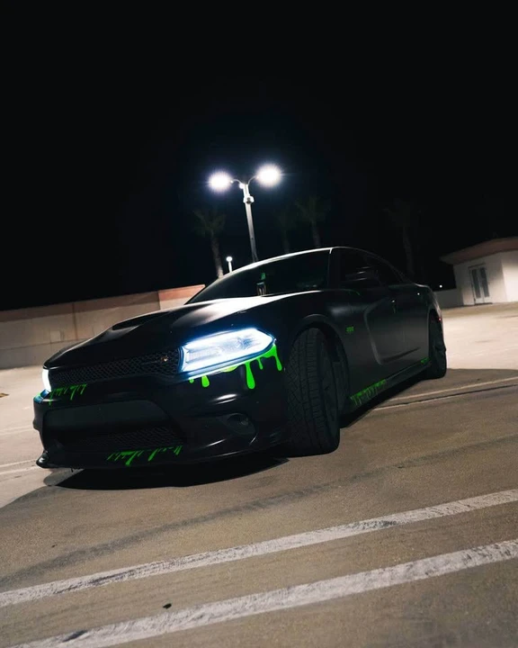 2017 Dodge Charger SRT & 392 7th Gen - Image 4 of 5