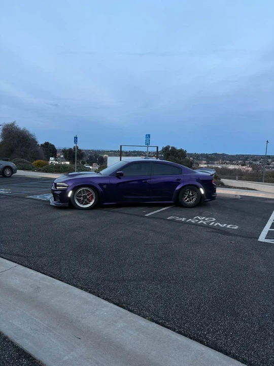 2017 Dodge Charger SRT Hellcat 7th Gen - Image 2 of 4