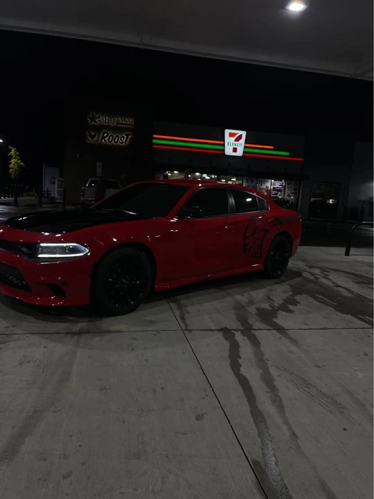 2017 Dodge Charger SRT Hellcat 7th Gen - Image 7 of 8