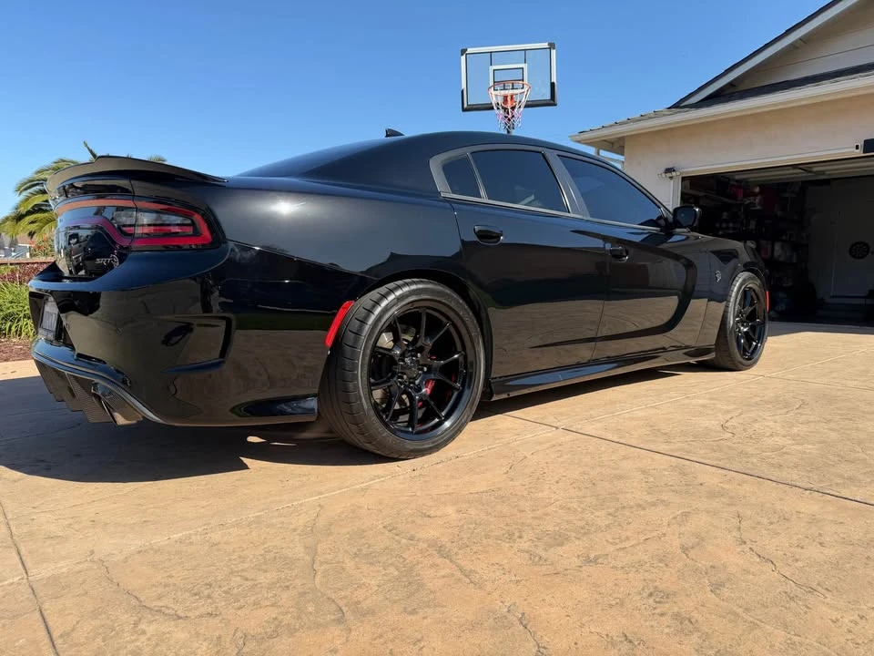 2017 Dodge Charger SRT Hellcat 7th Gen - Image 2 of 9