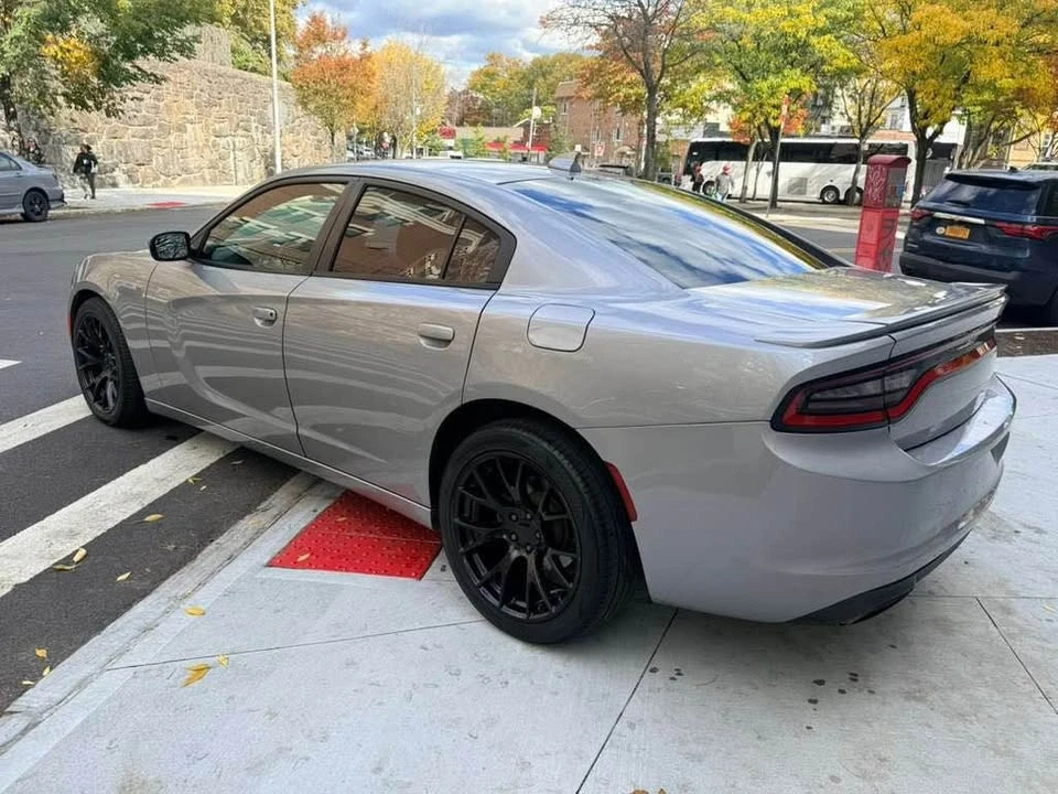 2017 Dodge Charger SRT Hellcat 7th Gen - Image 5 of 10