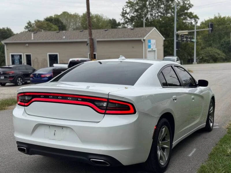 2017 Dodge Charger 7th Gen - Image 5 of 10