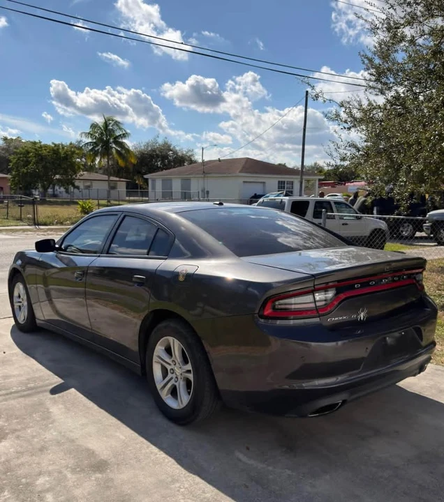 2017 Dodge Charger 7th Gen - Image 4 of 7