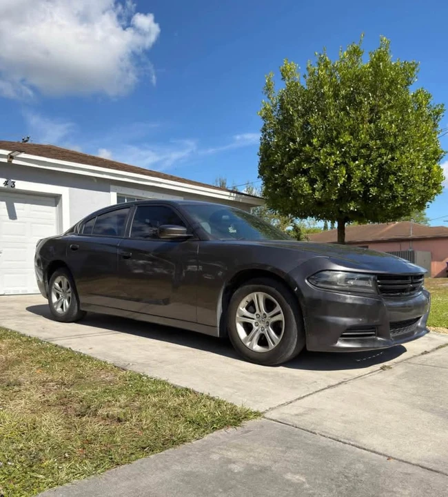 2017 Dodge Charger 7th Gen - Image 2 of 7