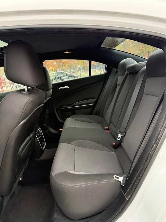 2017 Dodge Charger 7th Gen - Image 9 of 16