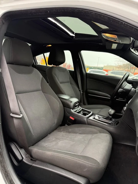 2017 Dodge Charger 7th Gen - Image 11 of 16