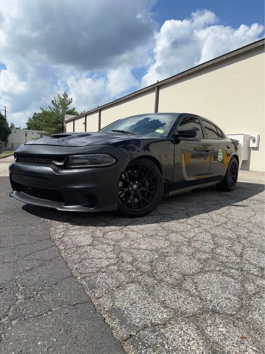 2017 Dodge Charger SRT & 392 7th Gen - Image 4 of 4