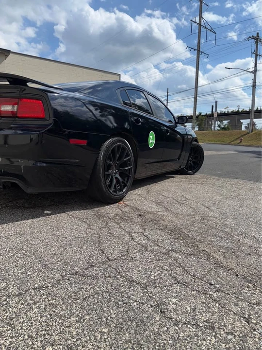2017 Dodge Charger SRT & 392 7th Gen - Image 3 of 4