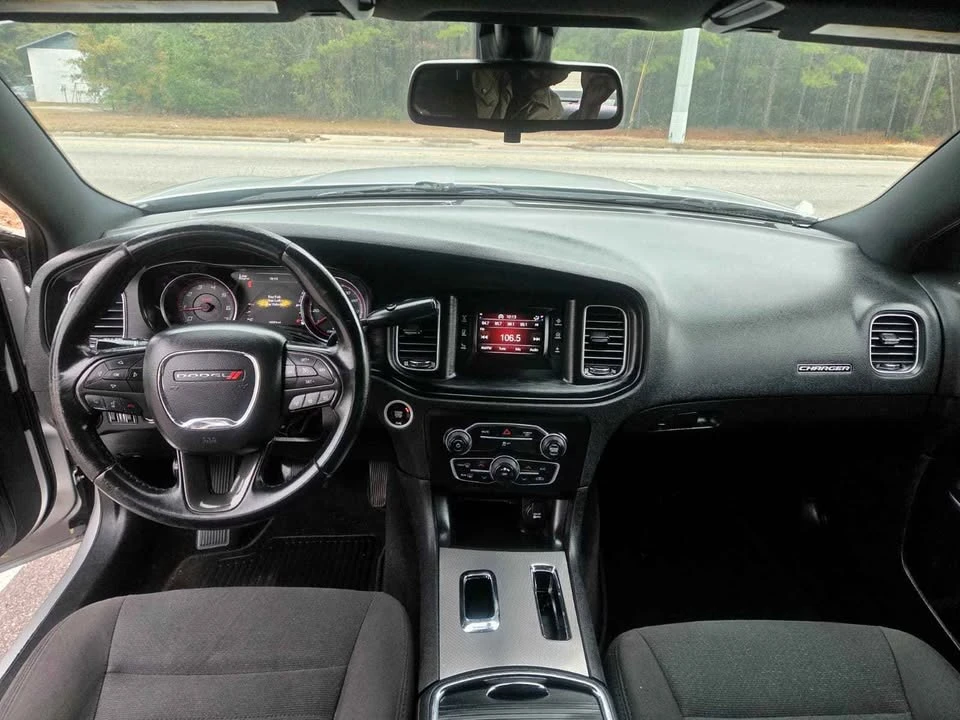 2017 Dodge Charger 7th Gen - Image 5 of 9