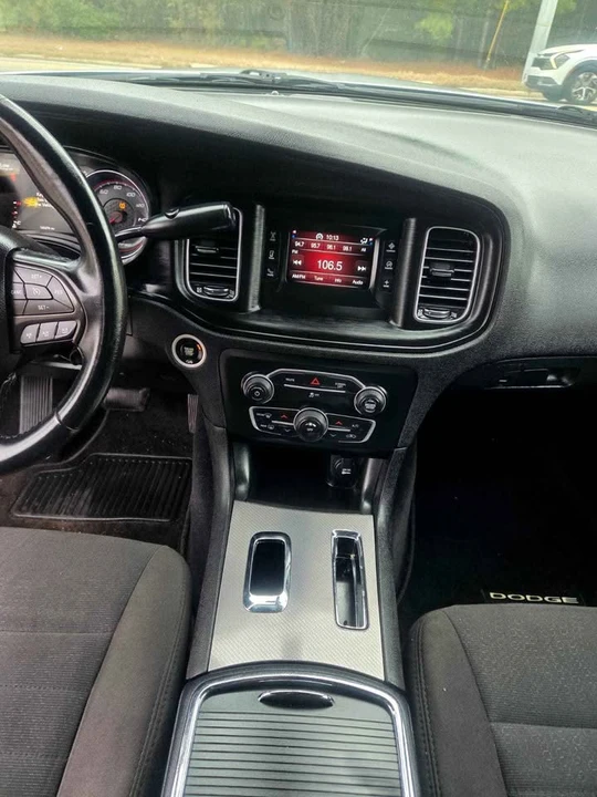 2017 Dodge Charger 7th Gen - Image 6 of 9
