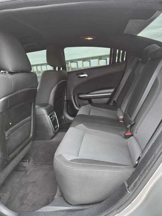 2017 Dodge Charger 7th Gen - Image 4 of 11