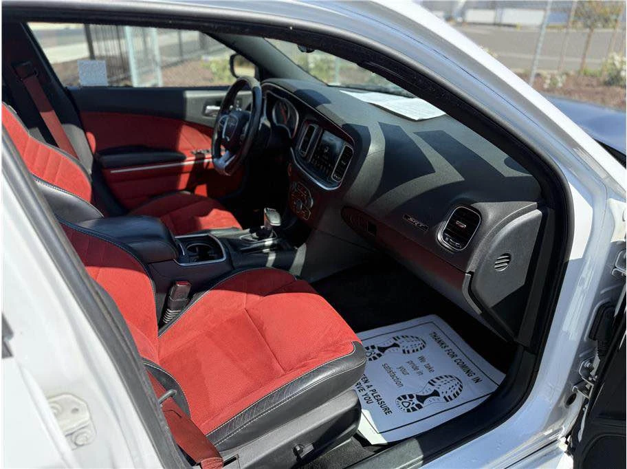 2017 Dodge Charger SRT Hellcat 7th Gen - Image 12 of 13