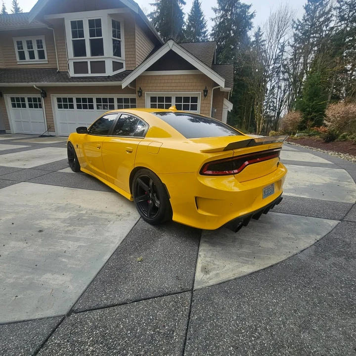 2017 Dodge Charger SRT Hellcat 7th Gen - Image 4 of 15