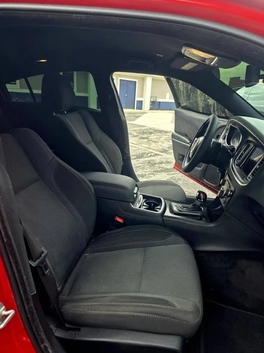 2017 Dodge Charger 7th Gen - Image 4 of 17